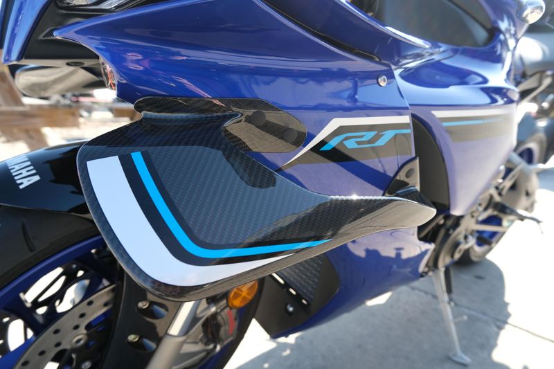 2025 Yamaha YZFR1 TEAM BLUEImage 3