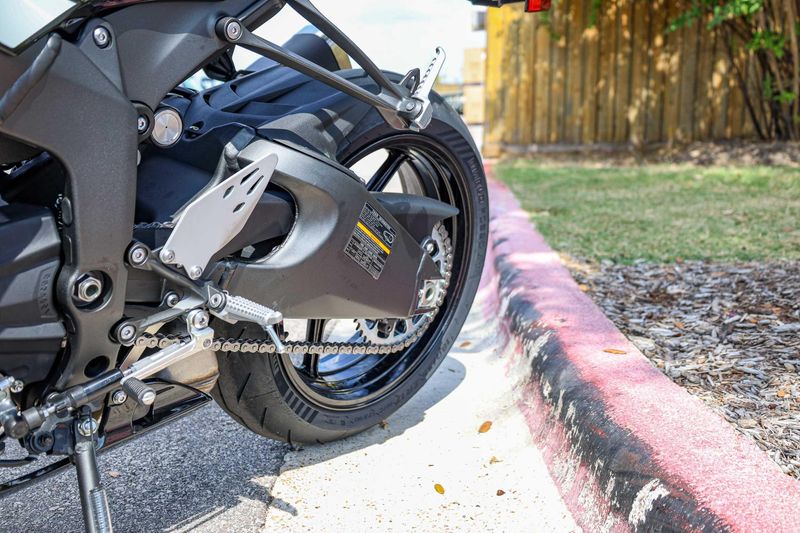 NEW 2026 KAWASAKI NINJA ZX6R ABS Image 9