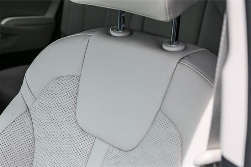 New 2025 Kia Sorento SImage 11