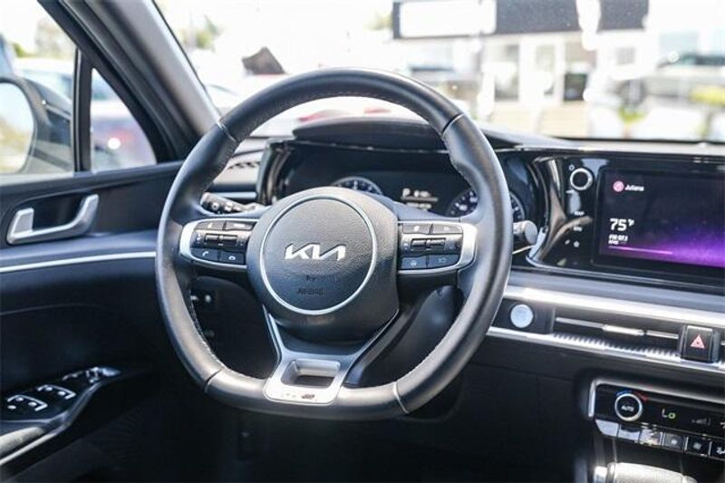 2022 Kia K5 GT-LineImage 16