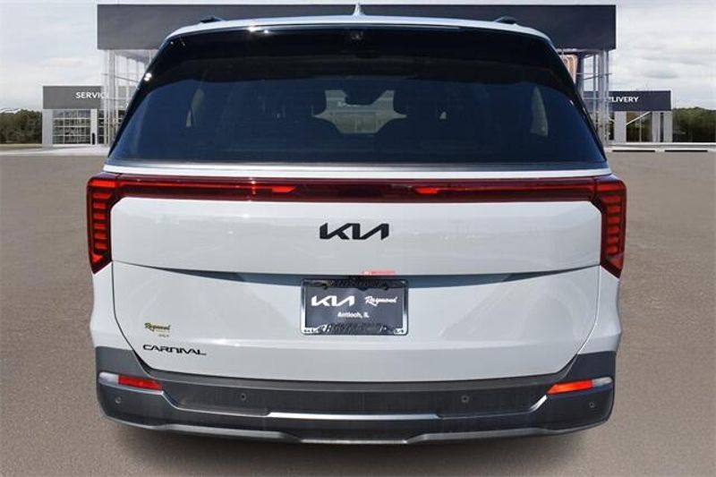 2025 Kia Carnival SX PrestigeImage 4