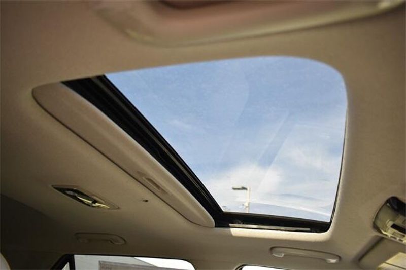 New 2025 Kia Niro EX TouringImage 13