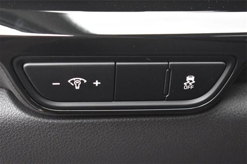 2025 Kia Carnival SX PrestigeImage 28