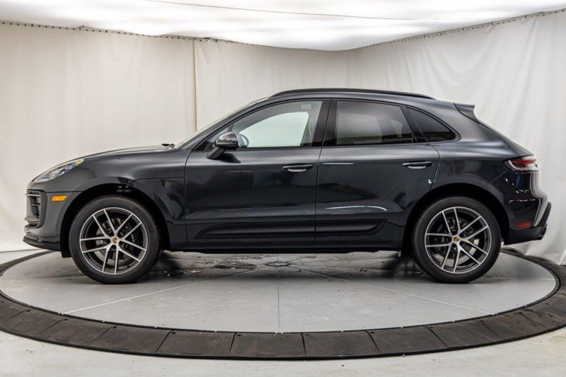 2024 Porsche Macan Image 2