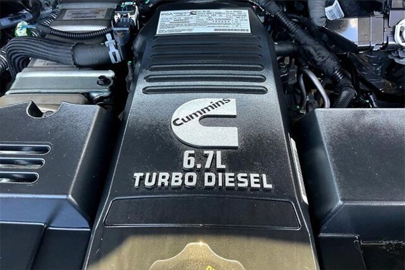 Used 2022 RAM 5500 Chassis TradesmanImage 28