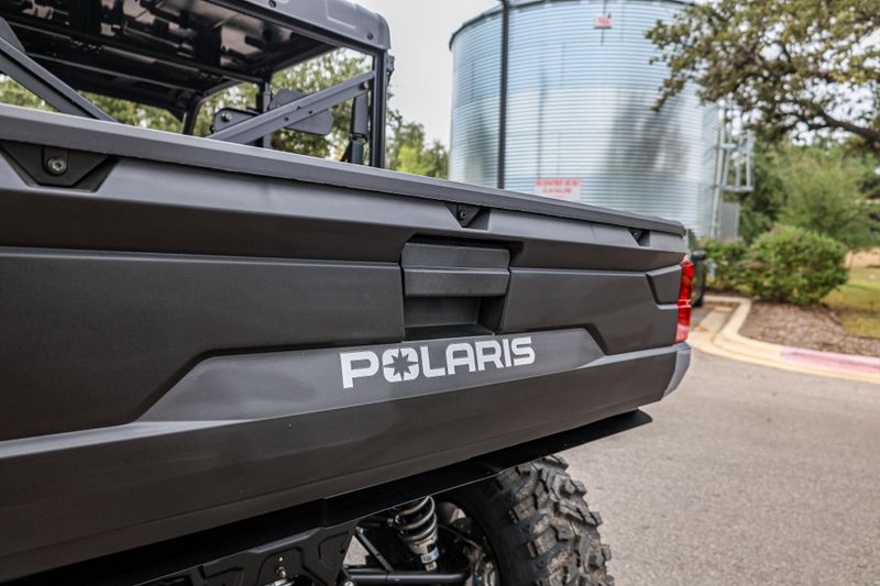 2025 Polaris RANGER CREW XP 1000 PREMIUM STEALTH GRAYImage 3