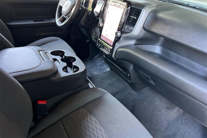 2025 Ram 2500 Tradesman photo 12
