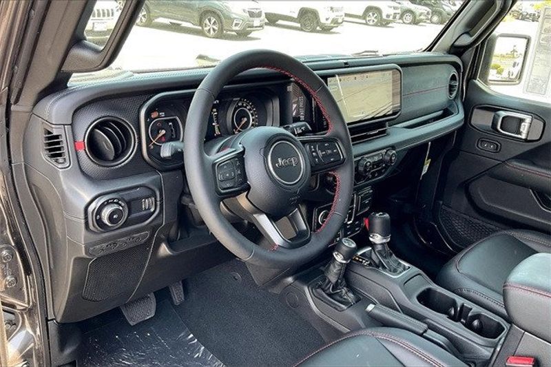 2024 Jeep Wrangler 4-door RubiconImage 6