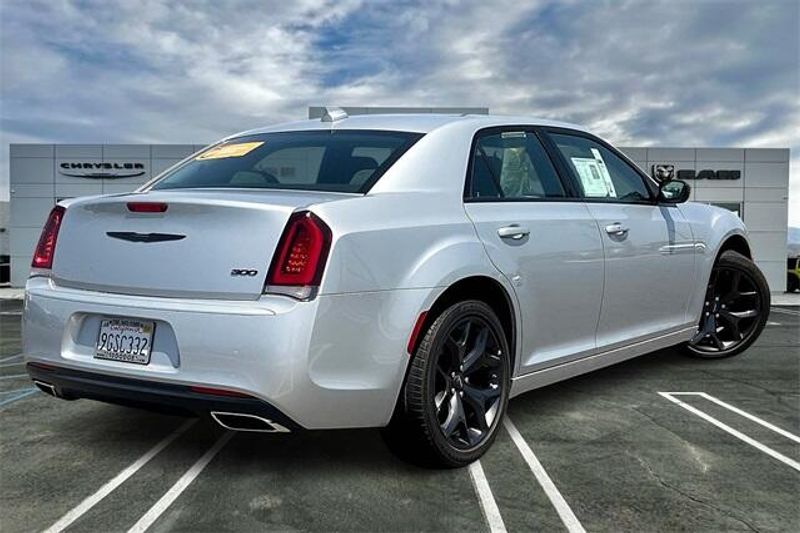 Used 2023 Chrysler 300 TouringImage 13