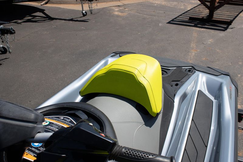 NEW 2025 SEADOO RXPX 325 WITH SOUND SYSTEM Image 15