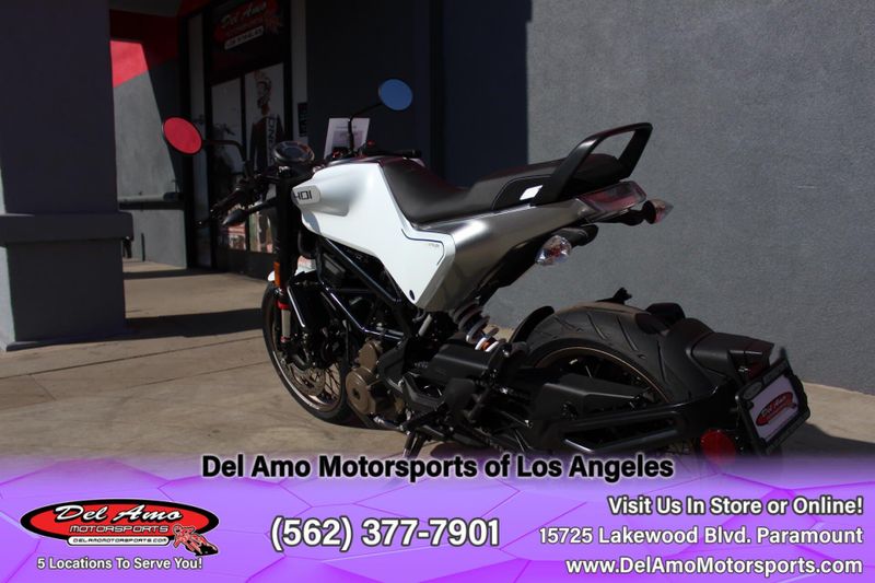 2023 HUSQVARNA VITPILEN 401  in a WHITE exterior color. Del Amo Motorsports of Los Angeles (562) 262-9181 delamomotorsports.com 