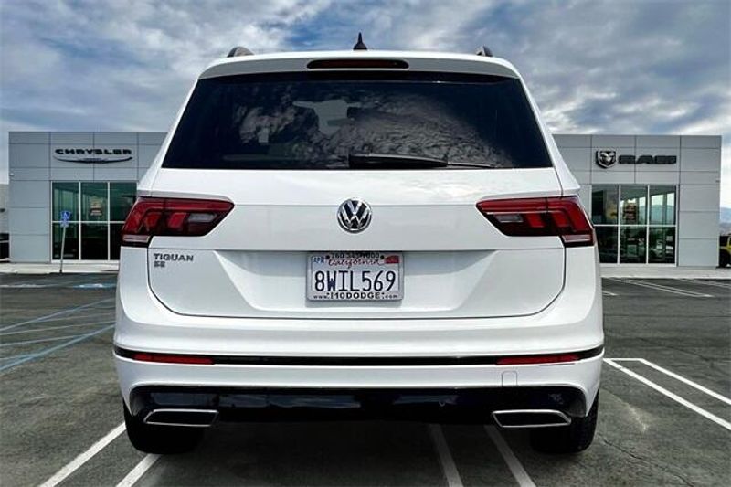 Used 2021 Volkswagen Tiguan 2.0T SE R-Line BlackImage 3