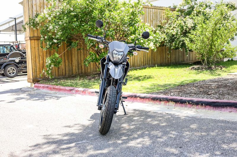 2025 Kawasaki KLX230S M  BATTLE GRAY Image 2