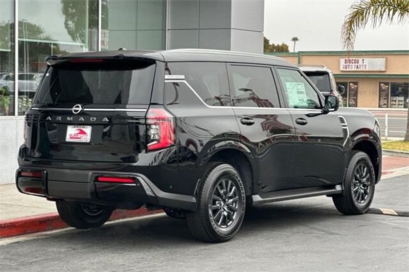 New 2025 Nissan Armada SVImage 3
