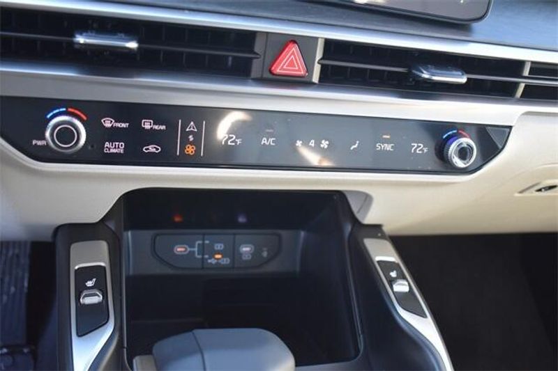 New 2025 Kia Sorento X-Line EXImage 31