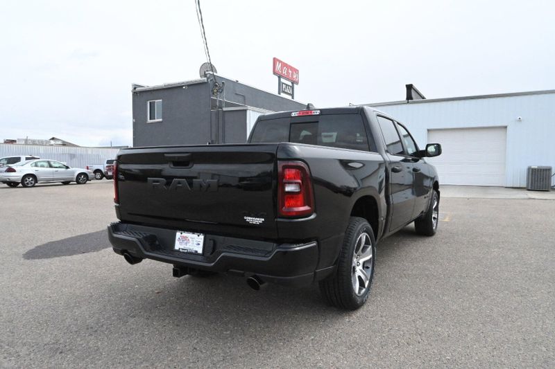 2025 RAM 1500 TradesmanImage 8