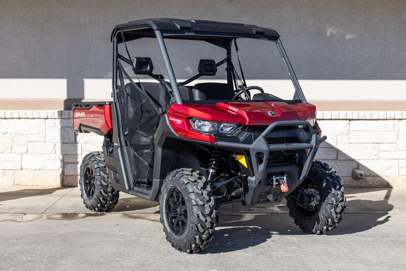 2024 CAN-AM SSV DEF XT 64 HD10 RD 24 in a RED exterior color. Family PowerSports (877) 886-1997 familypowersports.com 