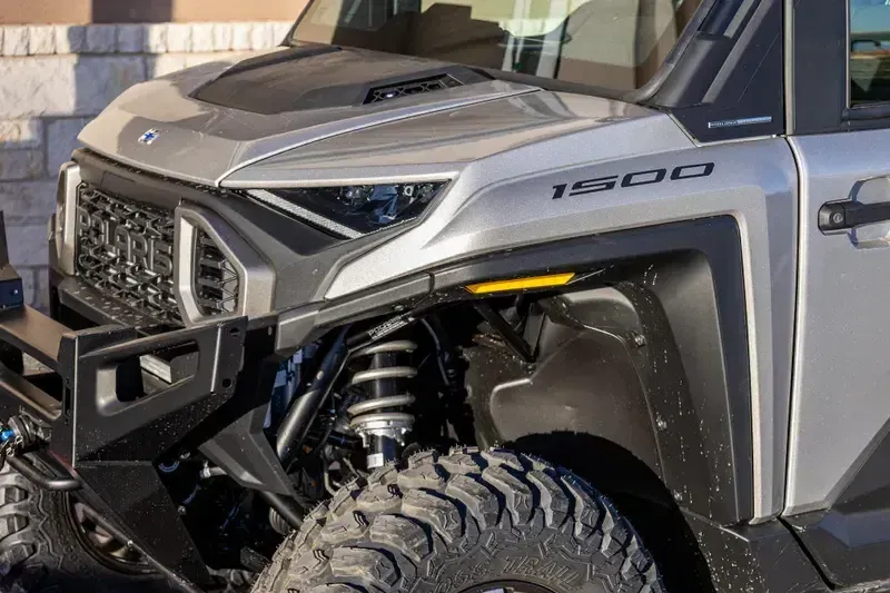 2025 Polaris RANGER CREW XD 1500 NORTHSTAR EDITION ULTIMATE TITANIUM METALLIC GLOSSImage 18