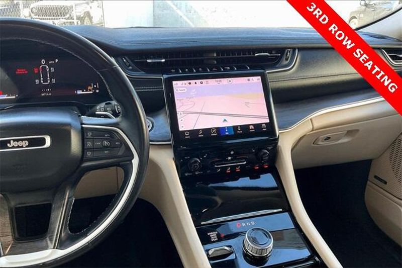 Used 2021 Jeep Grand Cherokee L LimitedImage 5