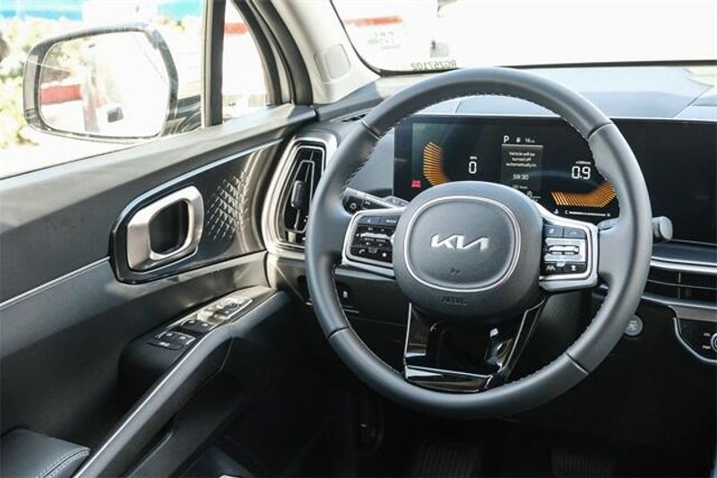 2025 Kia Sorento SImage 8