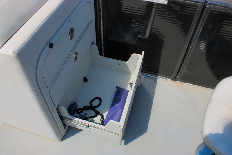 USED 2022 CREST CLASSIC FISH 220 C4 Image 21