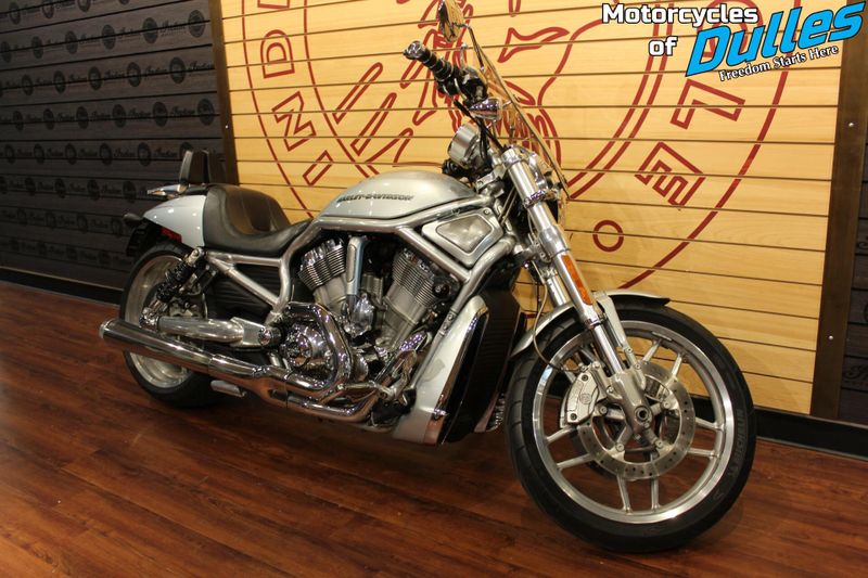 2012 Harley-Davidson VRSC  V-Rod 10 Anniversary Edition Image 2