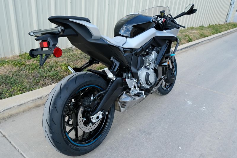 NEW 2026 CFMOTO 675SS Image 3