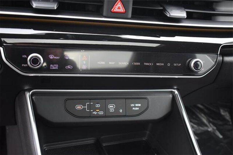 2025 Kia Carnival Hybrid SX PrestigeImage 35