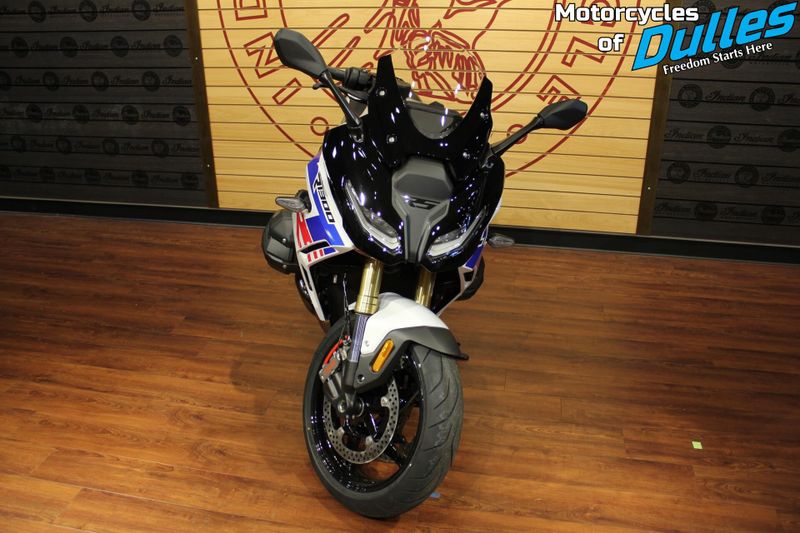 New 2026 BMW R1300RS Image 3