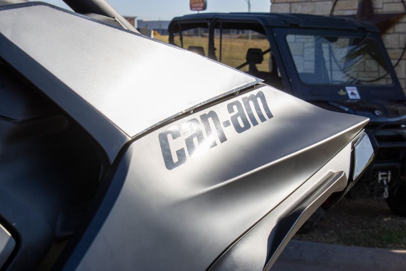 NEW 2026 CAN-AM MAVERICK R MAX X WITH SMARTSHOX 999T DCT Image 16