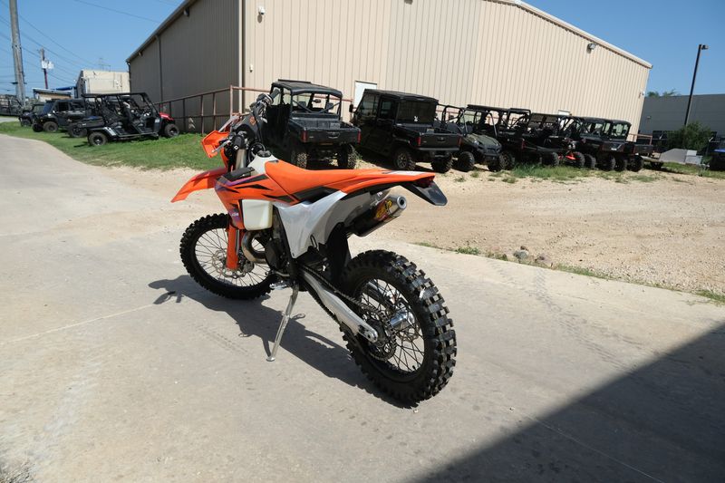 2024 KTM 300 XCW CNC ORANGEImage 14