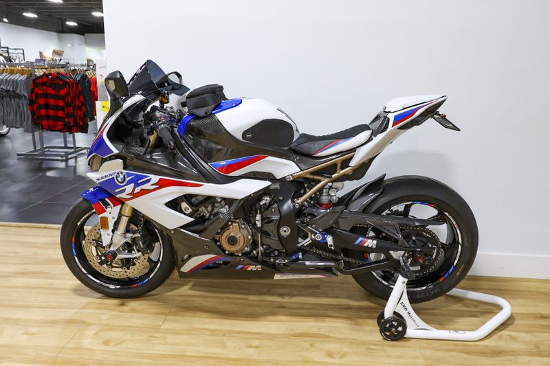 2024 BMW G 310 R Image 28