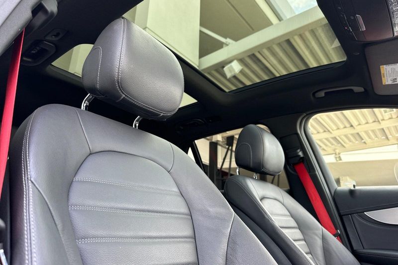 2021 Mercedes-Benz GLC 43 AMGImage 19