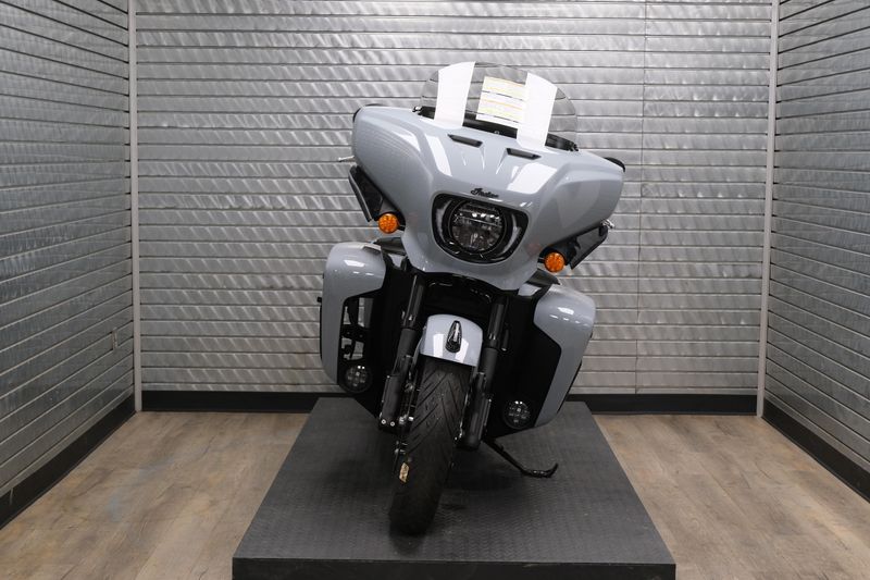 NEW 2025 INDIAN MOTORCYCLE ROADMASTER POWERPLUS DARK HORSE Image 8