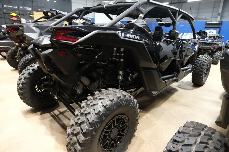 2025 Can-Am MAVERICK X3 MAX X RS TURBO RR TRIPLE BLACKImage 6