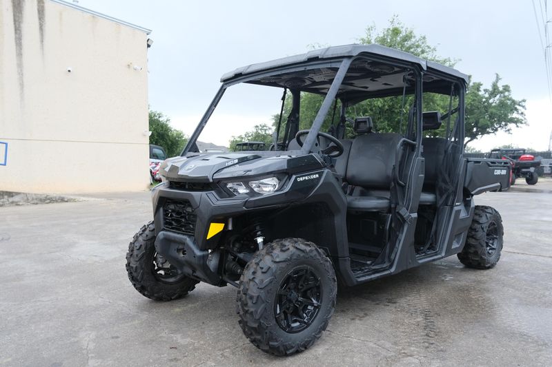 NEW 2026 CAN-AM DEFENDER MAX DPS HD9  in a STEALTH BLACK exterior color. Family PowerSports (877) 886-1997 familypowersports.com 