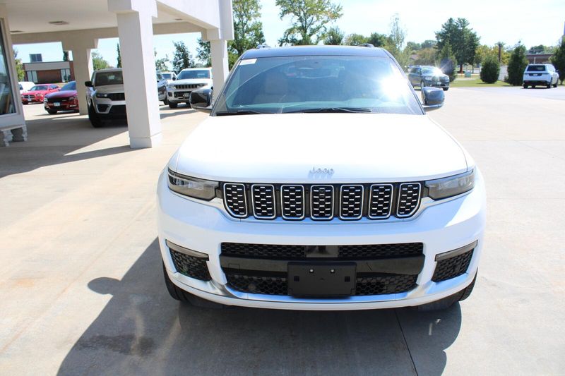 2025 Jeep Grand Cherokee L Summit Reserve photo 3