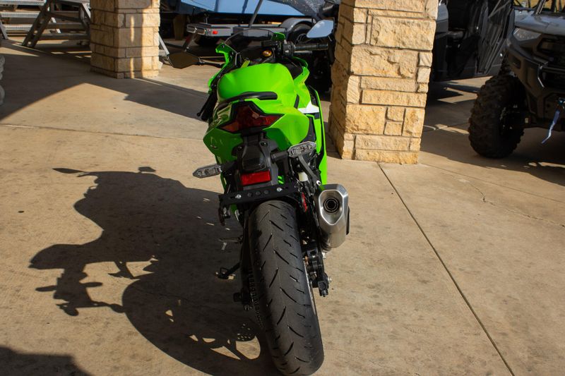 NEW 2026 KAWASAKI NINJA ZX4RR ABS Image 9