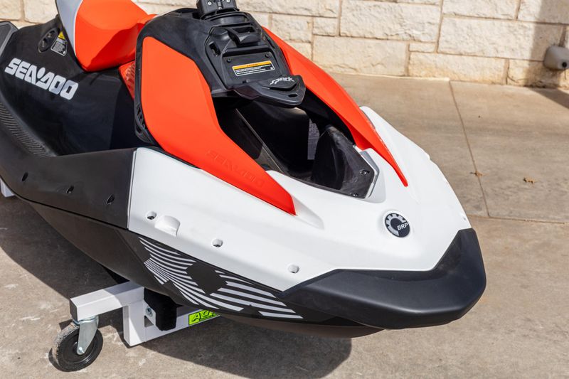 2025 SEADOO SPARK TRIXX FOR 3 WITH SOUND SYSTEM DRAGON RED AND WHITE Image 6