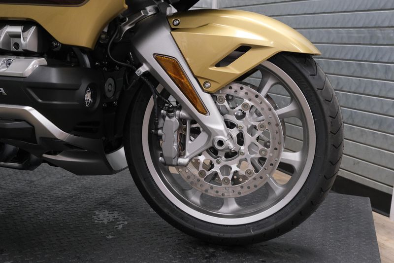 NEW 2025 HONDA GOLD WING TOUR DCT 50TH ANNIVERSARY Image 14