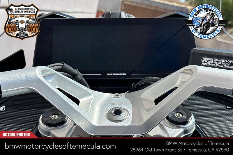 2026 BMW R 1300 RTImage 17