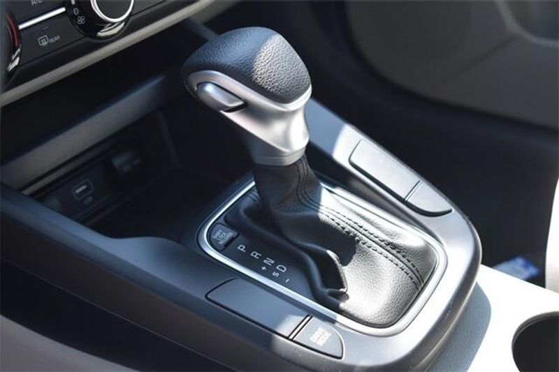 New 2025 Kia Soul LXImage 21