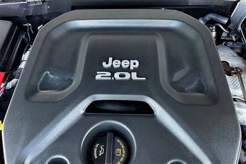 2018 Jeep Wrangler Unlimited SaharaImage 32