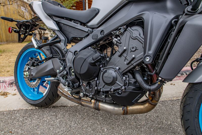 NEW 2026 YAMAHA MT09 Image 11