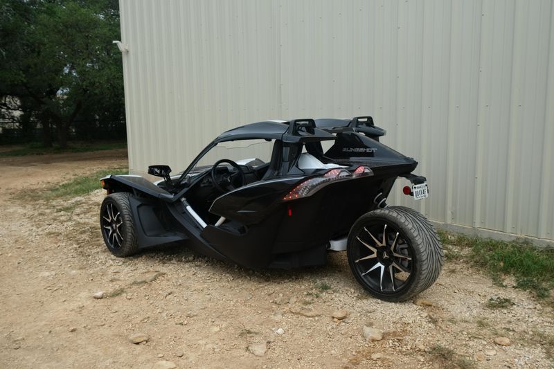 2019 Polaris SLINGSHOT GT BLACK CRYSTAL Image 5