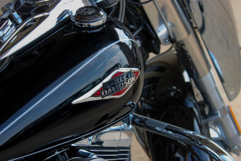 2013 HARLEY HERITAGE SOFTAIL BLACK Image 9