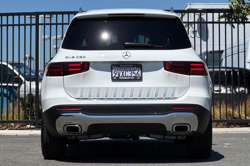 Used 2026 Mercedes-Benz GLB 250Image 5