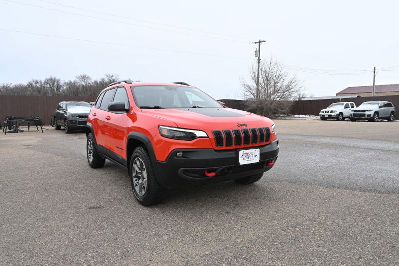 2021 Jeep Cherokee TrailhawkImage 2