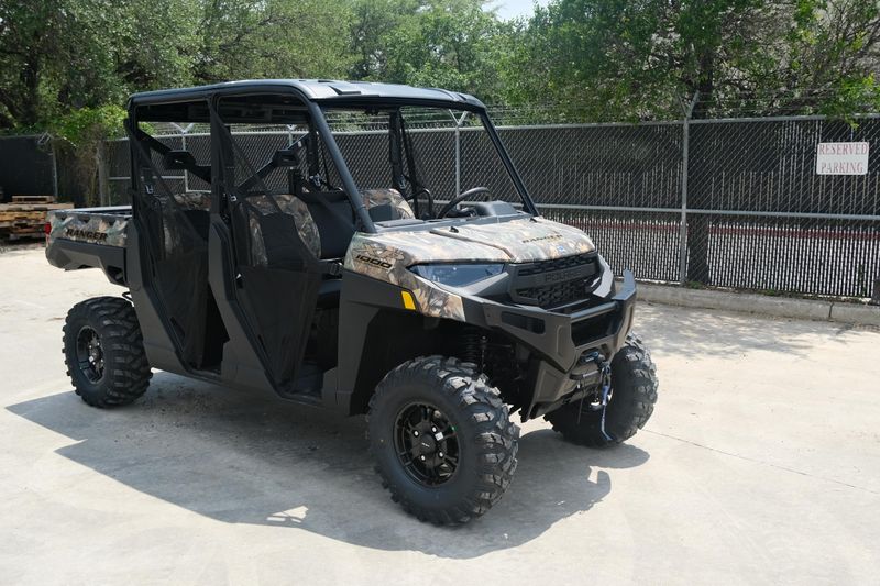 2025 Polaris RANGER CREW XP 1000 PREMIUM PURSUIT CAMO Image 2