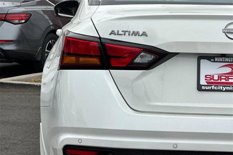 2025 Nissan Altima 2.5 SRImage 5